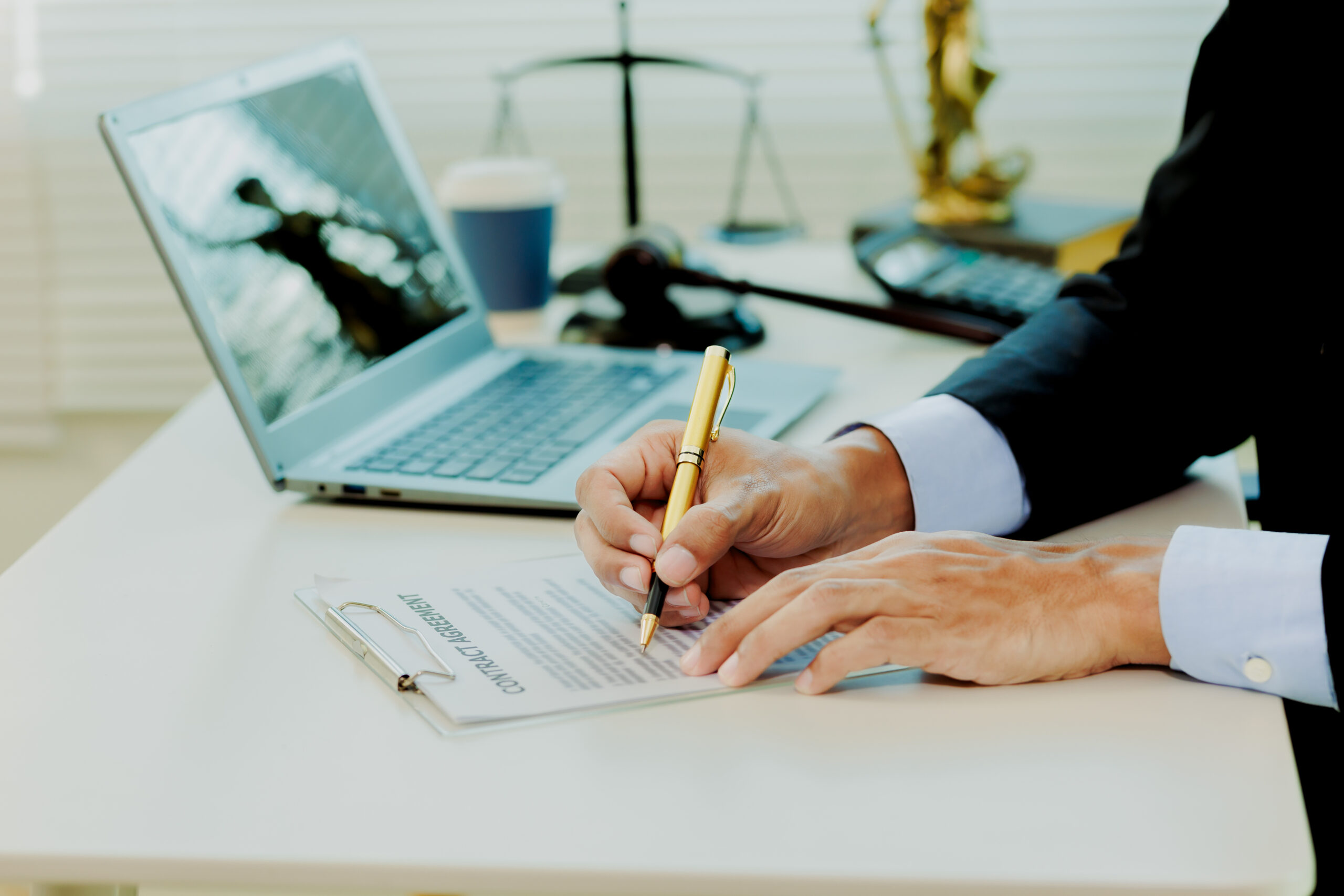 Employment lawyer handling a contingency basis